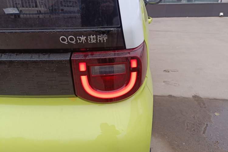 Used Chery QQ Ice Cream 2024 Edition Youth Version 205km Sundae