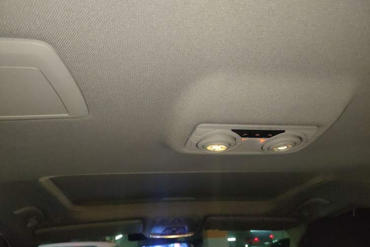 Used BMW 3 Series 2016 320Li Ambition Model
