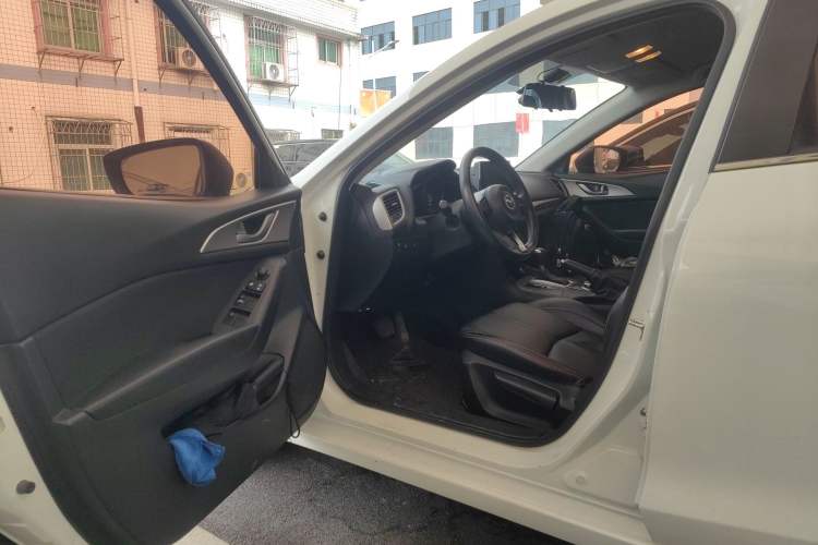 Used Mazda 3 Axela 2017 Sedan 1.5L Automatic Comfort Model Emission Standard China V Driver Seat