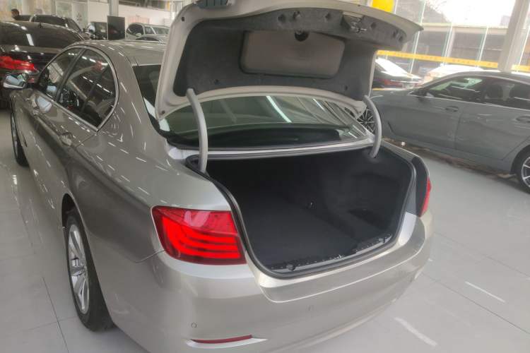 Used BMW 5 Series 2014 520i Elegant Edition