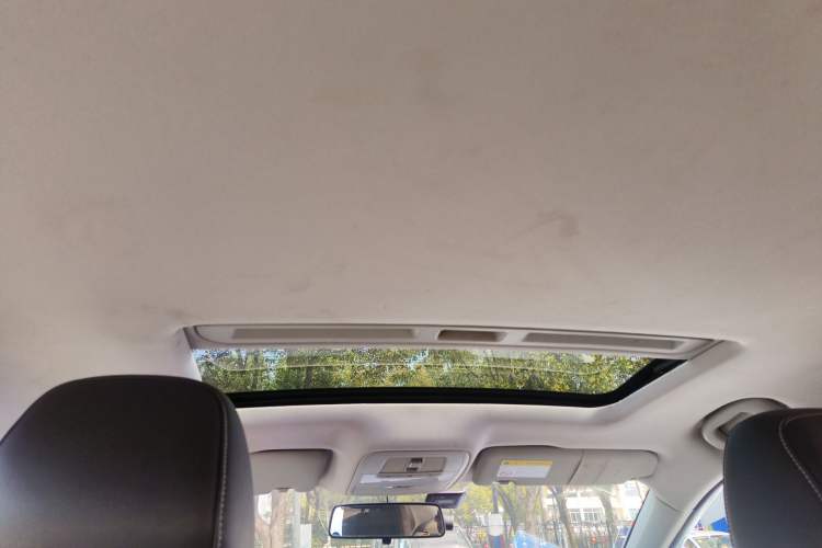 Used Roewe i6 2017 20T Automatic Internet Smart Edition
