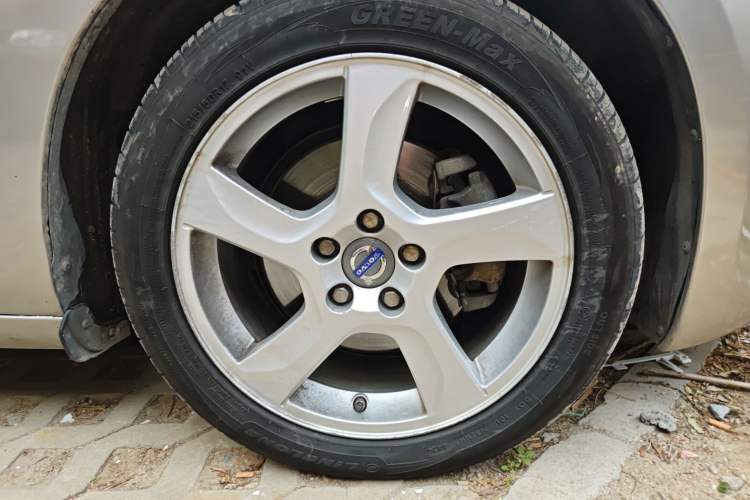 Used Volvo S60 2013 T5 Zhiya Edition Right Front Wheel Hub