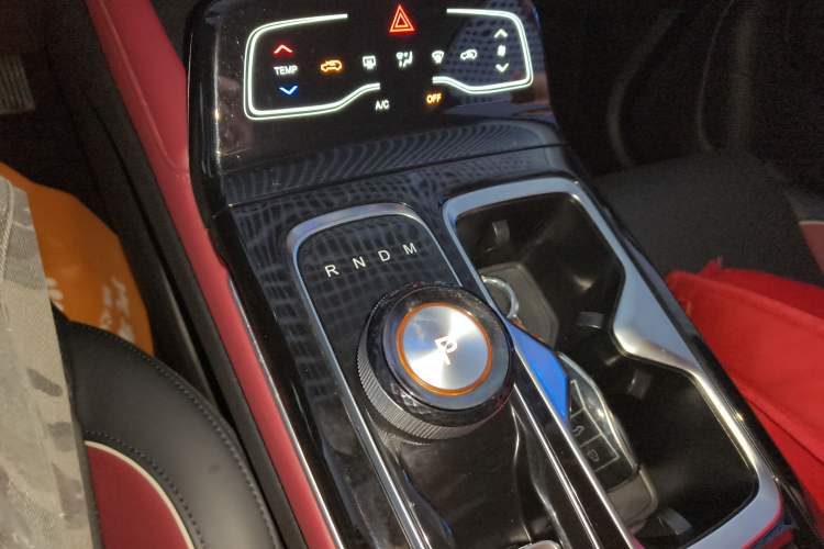 Used SOL QX 2022 300T DCT Moon Exploration Edition