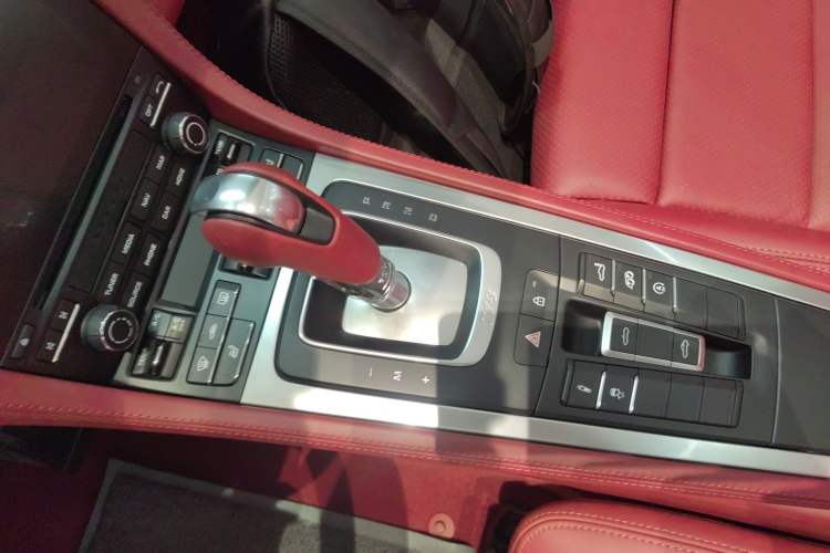 Used Porsche 718 2022 Boxster 2.0T Gear Lever