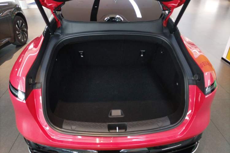 Used Avatr 06 2025 Pro Range-Extended Edition
