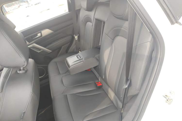 Used Haval H2 2017 Red-Label 1.5T Manual Two-Wheel Drive Luxury Model
