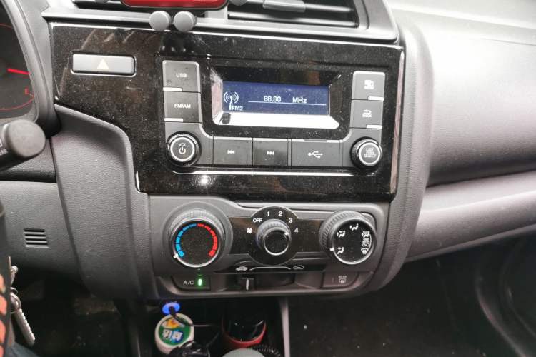 Used Honda Fit 2018 1.5L CVT Comfort Version Audio And AC Panel