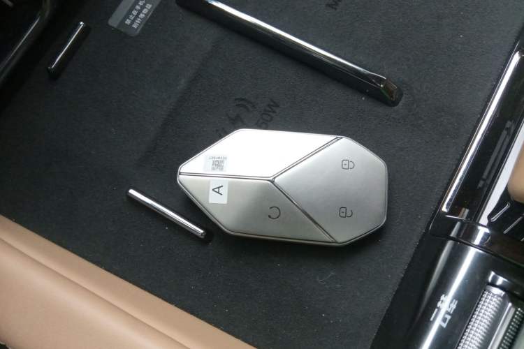 Used Formula Leopard Leopard 8 2025 Smart & Brave Flagship Edition 7 Seats