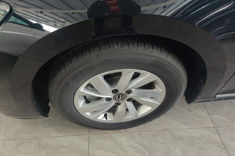 Used Volkswagen Passat New Energy 2025 430 PHEV Hybrid Business Edition Left Front Wheel Hub