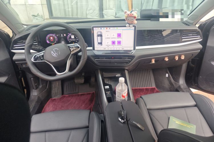 Used Volkswagen Passat 2025 Pro 380TSI Dragon Glory Edition Center Console