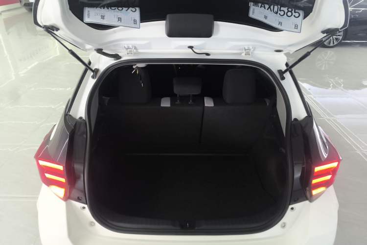 Used Toyota YARiS L Zhi Xuan 2022 X-Trail 1.5L CVT Leading PLUS Edition
