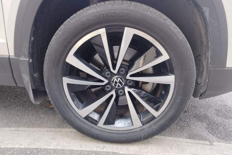 Used Volkswagen Tharu 2021 280TSI Two-Wheel-Drive Luxury Plus Edition Right Front Wheel Hub