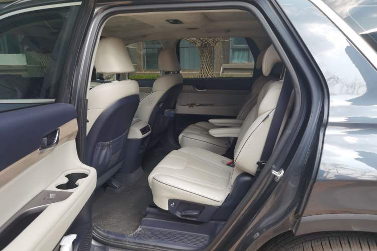 Used Hyundai Palisade 2021 3.5L Automatic 4x4 GLS
