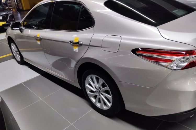 Used Toyota Camry 2021 2.0G Luxury Edition