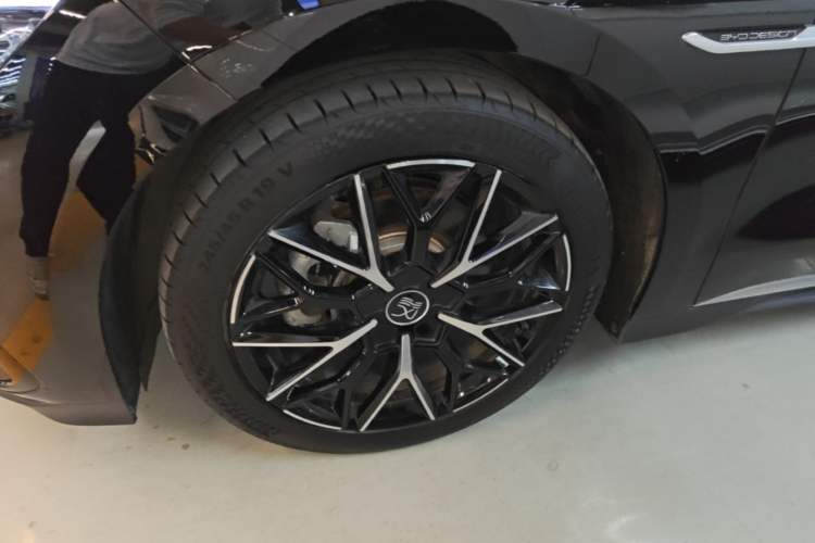 Used BYD Han 2025 DM-i 125KM Prestige Model