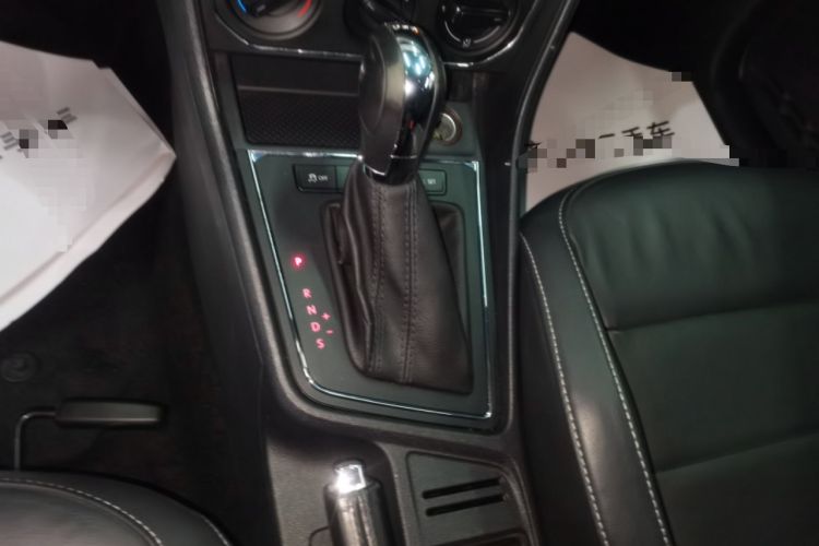 Used Volkswagen Gran Lavida 2015 230TSI DSG Comfort Edition Gear Lever