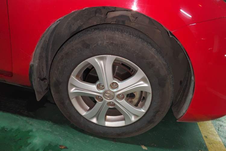 Used Mazda 3 2011 Sedan 1.6L Automatic Comfort Model Right Front Wheel Hub