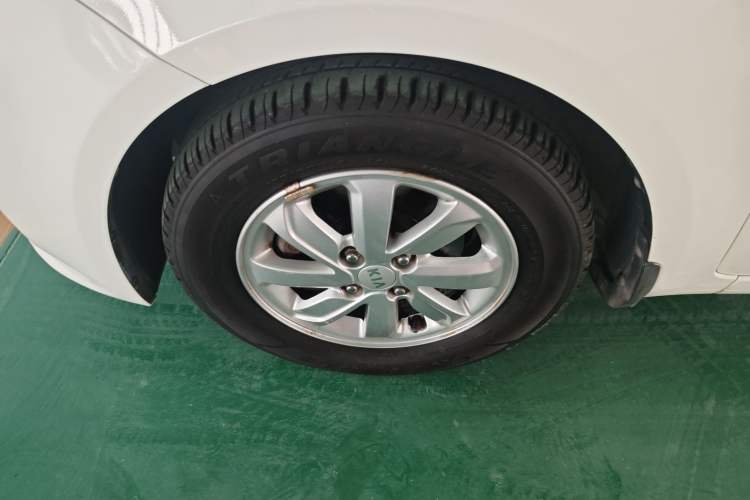 Used Kia K2 2015 Hatchback 1.4L AT GLS Cool Edition