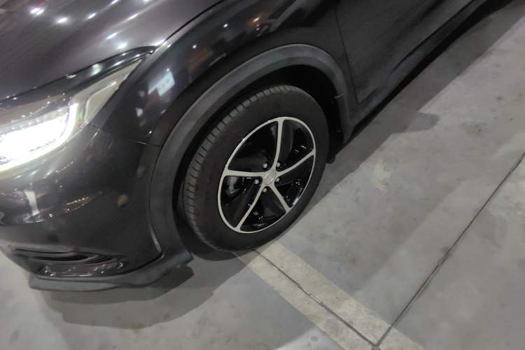 Used Honda Vezel 2020 1.5L CVT Luxury Edition
