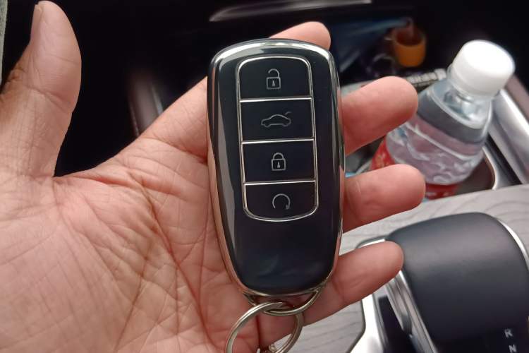 Used Chery Tiggo 8 PRO 2024 Champion Edition 390T Two-Wheel Drive Peak Version 5 Seats
