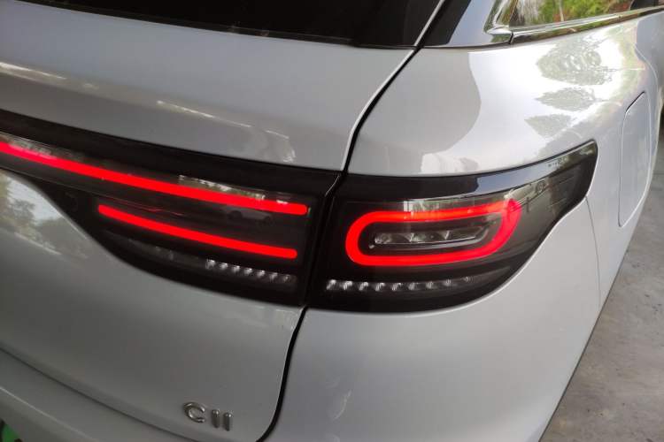 Used Leapmotor C11 2023 Pure Electric 500 Zhixing Edition Right Rear Taillight