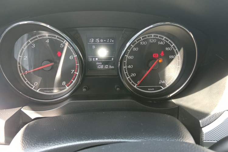 Used Bestune B30 2016 1.6L manual Comfort trim level Odometer Close Up