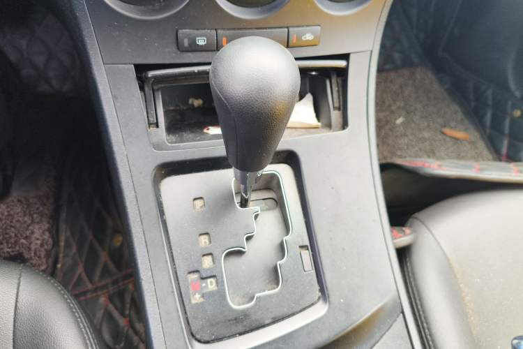 Used Mazda 3 2013 Hatchback 1.6L Automatic Elite Model Gear Lever