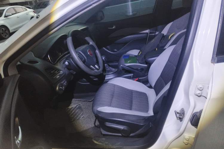 Used Fiat Viaggio 2015 1.4T Automatic Enjoyment Edition