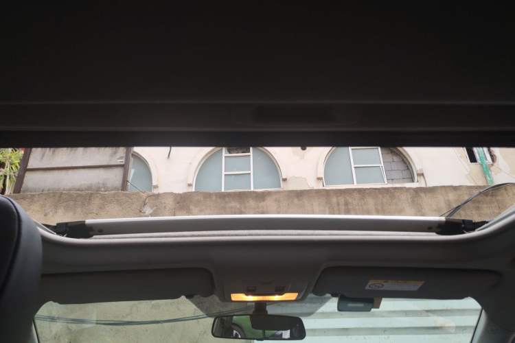 Used Toyota RAV4 2015 2.0L CVT 4x4 Trend Edition Headliner