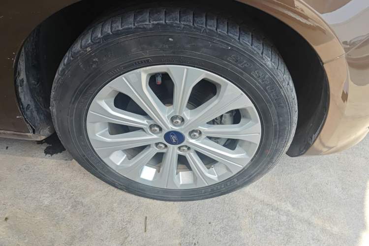 Used Ford Escort 2017 Happiness Edition 1.5L Automatic Fashion Version
