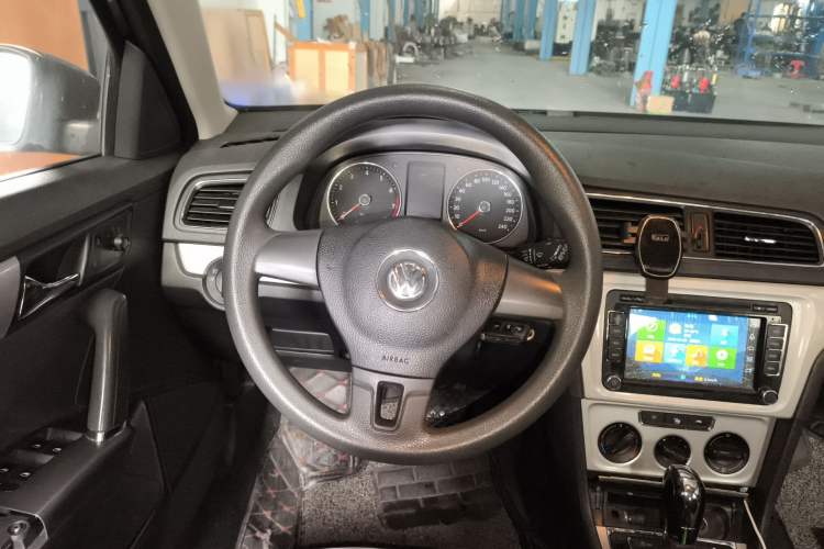 Used Volkswagen Gran Lavida 2013 1.6L Automatic Comfort Model
