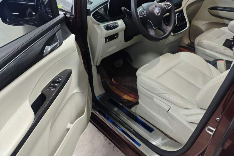 Used Buick GL8 2022 ES Landtrek 653T Comfort Edition