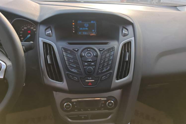 Used Ford Focus 2012 Sedan 1.6L Manual Fashion Edition