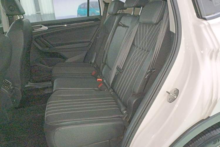 Used Volkswagen Tiguan L 2022 330TSI Automatic Two-Wheel Drive Comfort Edition
