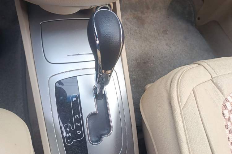 Used Buick Excelle 2013 1.5L Automatic Classic Model
