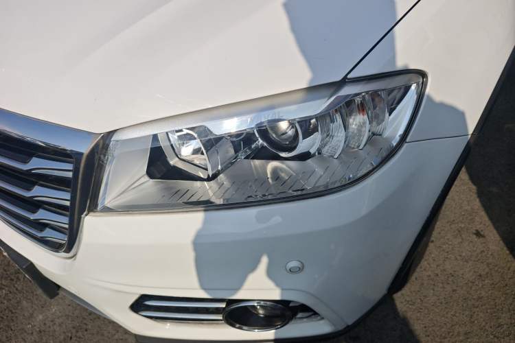 Used Haval H6 2015 Sport Edition 1.5T Automatic Two-Wheel Drive Luxury Model Left Front Headlight