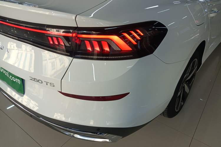 Used Volkswagen Lamando 2024 Lavida L 280TSI DSG Cool & Spicy Edition
