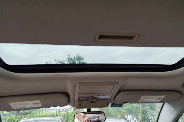 Used Opel Antara 2013 2.4L Two-Wheel Drive Comfort Edition
