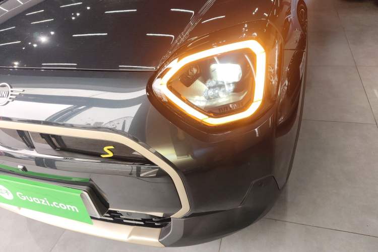 Used MINI Electric MINI ACEMAN 2024 SE Artist