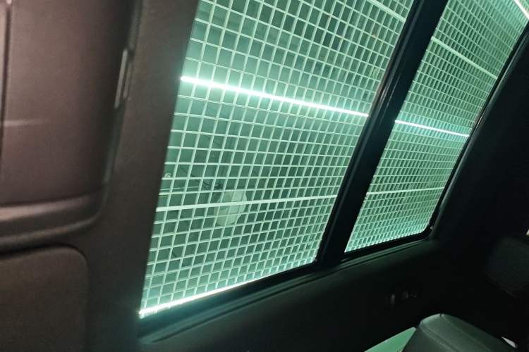 Used Cadillac XT5 2020 28T Four-Wheel Drive Luxury Version Headliner