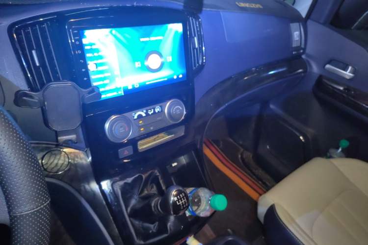 Used FORTHING Lingzhi PLUS 2024 1.5T Manual Luxury 7-Seater
