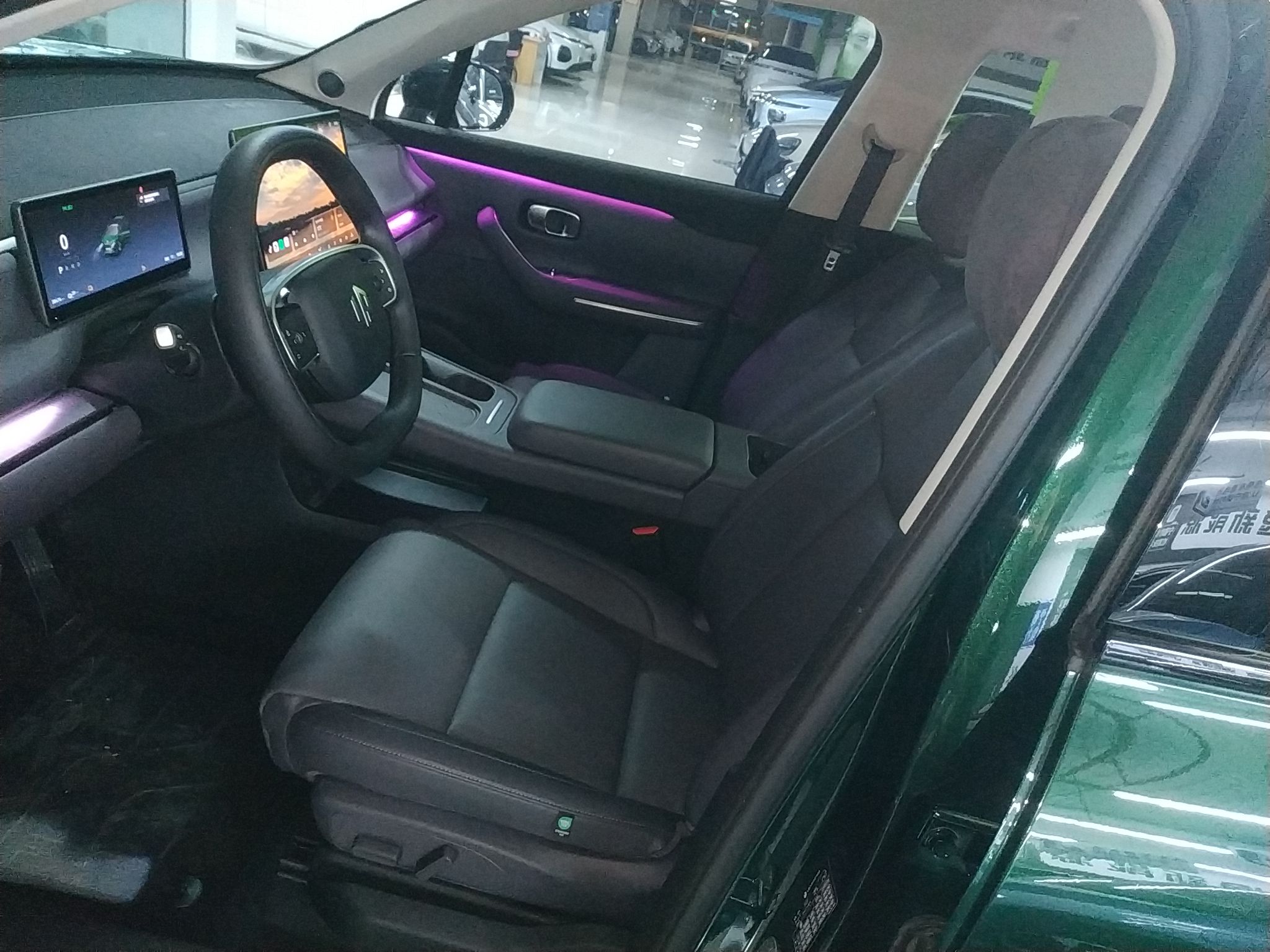 Переднее сиденье в автомобиле