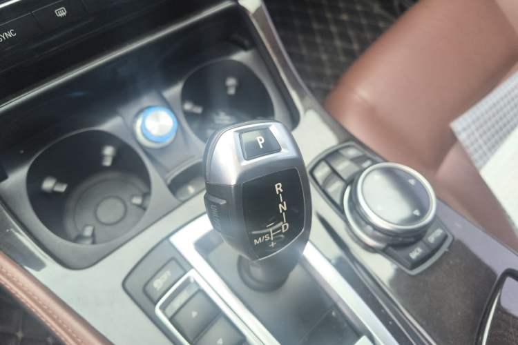 Used BMW 5 Series 2014 528Li Luxury Design Package
