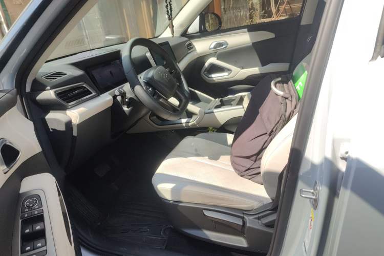 Used BYD Yuan UP 2025 Model 301KM Leading Version
