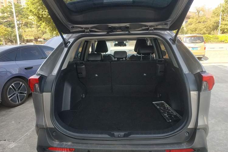 Used Toyota RAV4 2021 2.0L CVT Two-Wheel Drive Fashion Edition