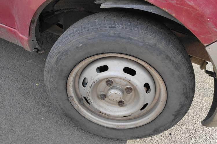 Used BAIC Weiwang 306 2013 1.2L Value Edition Luxury 8-Seater A12 China IV Emission Standard
