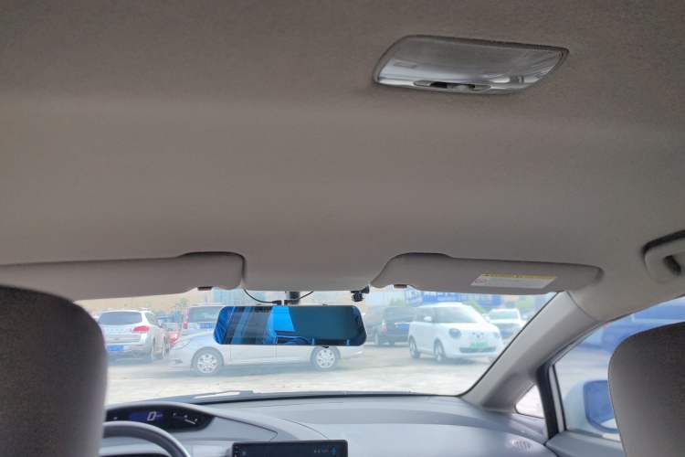 Used CIIMO 2015 1.8L Automatic Comfort Edition