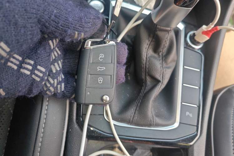 Used Volkswagen Sagitar 2025 300TSI DSG Excellence Edition Vehicle Key