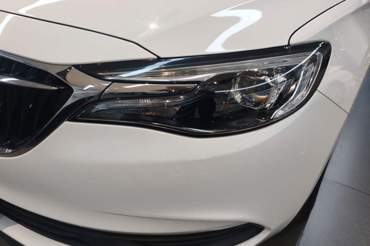 Used Buick GT 2021 Revised Version Flagship 1.5L Automatic Elite Edition Left Front Headlight