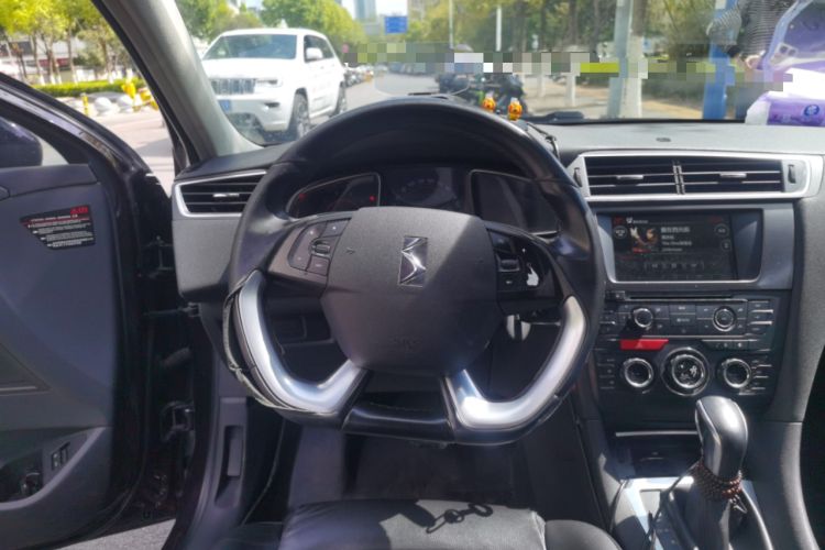 Used DS 5LS 2014 1.6T Elegant Version THP160 Steering Wheel